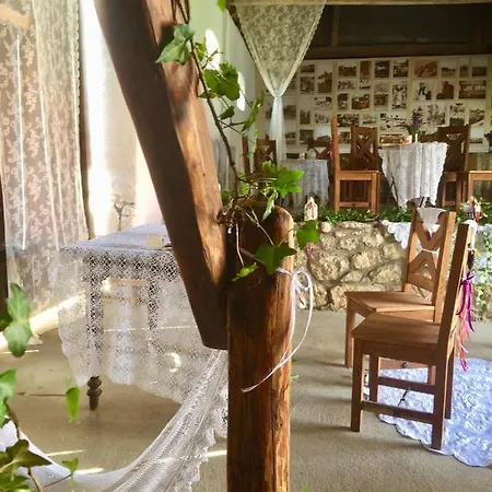 Levendula Porta Es Pajtaszinhaz Guest house *