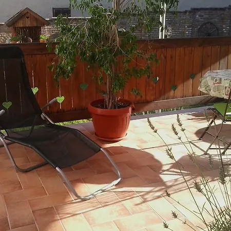 Levendula Porta Es Pajtaszinhaz 3*