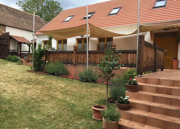 Levendula Porta és Pajtaszínház Affittacamere 3*
